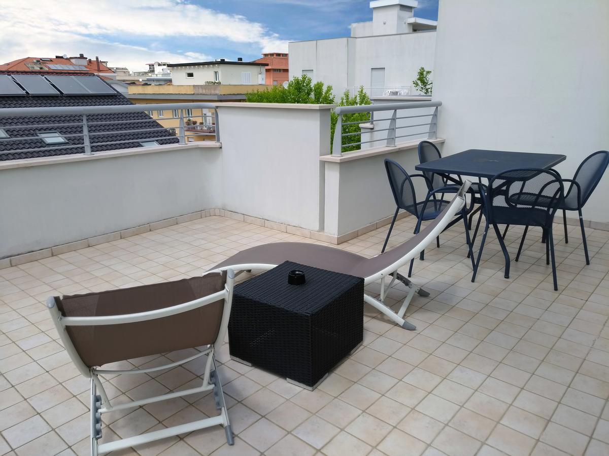 Residence Ilario Suite Hotel Riccione Exterior foto